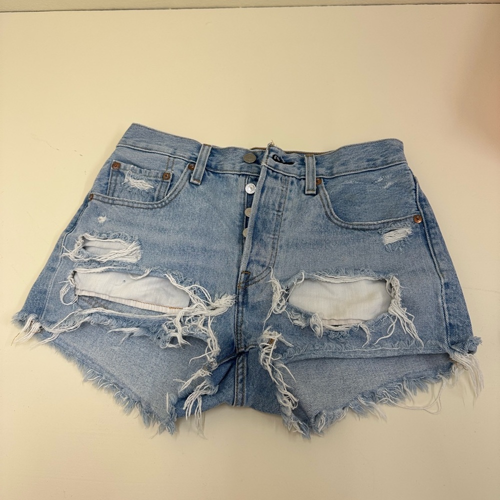 501 Levi Jean shorts